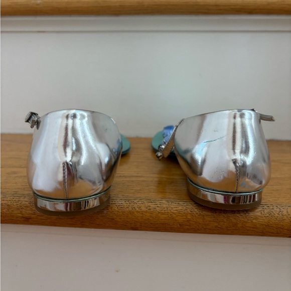 Giuseppe Zanotti Silver Leather T-Strap Sandals with Jewels. Euro size 39.5. - Picture 4 of 5